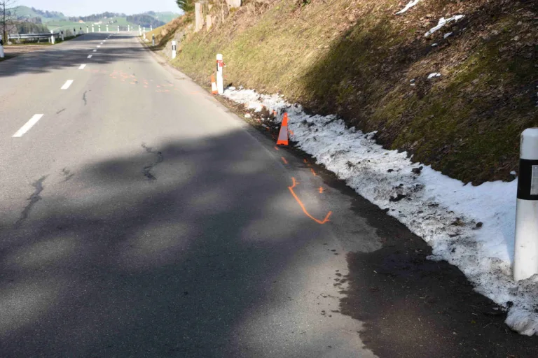 Hemberg SG – Mit Motorrad gestürzt