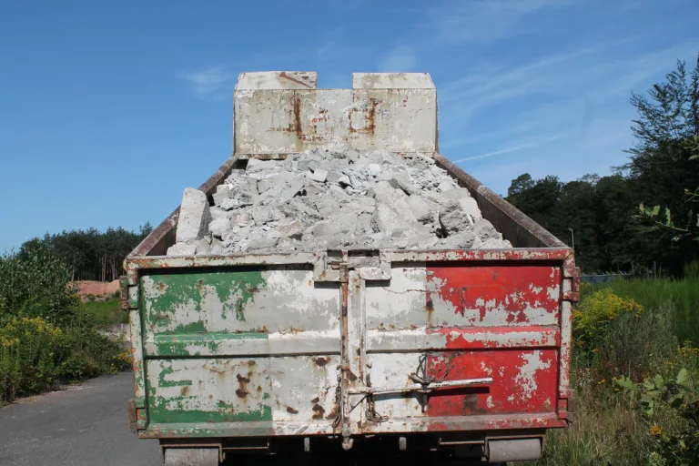 A6 Kaiserslautern-Einsiedlerhof – Lastwagen mit erheblichen Ladungssicherungsmängeln