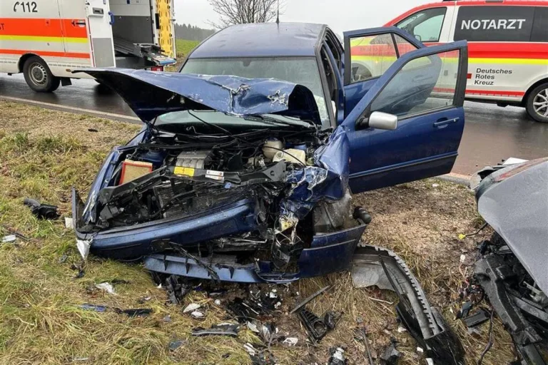 Auw bei Prüm RP - Verkehrsunfall fordert mehrere Verletzte