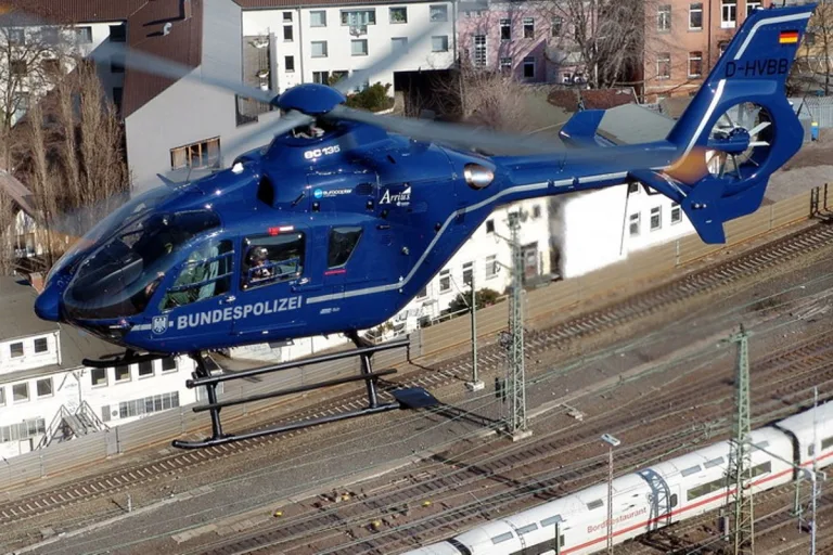 Köln - Lokführer meldet "Schlag am Zug" - Weiterer Vorfall mit einem Hund