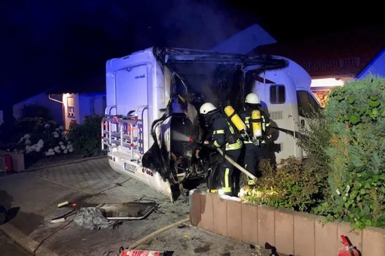 Clausen - Brand eines Wohnmobils