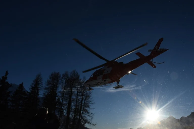 Scuol GR – Vierjähriges Kind bei Schlittelunfall verletzt
