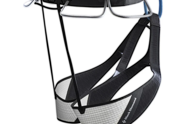 Black Diamond ruft Klettergurt Vision zurück