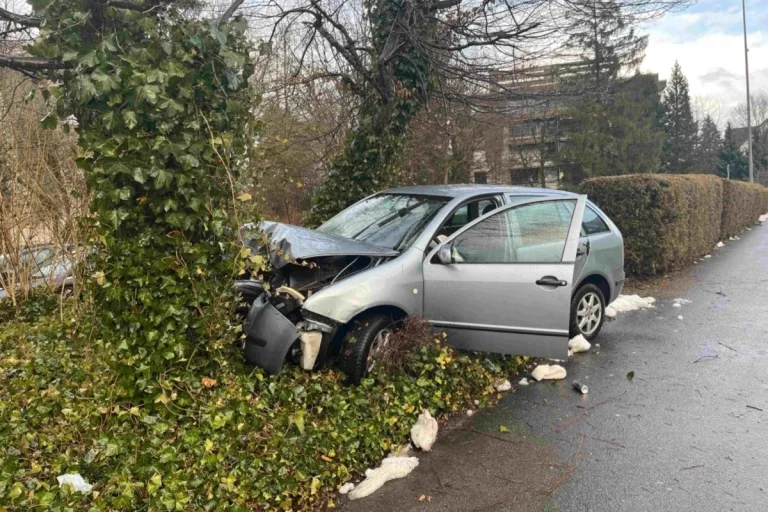 Niederuzwil SG – Fahrunfähig Unfall verursacht
