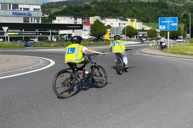Erfolgreiche Fahrradprüfung in Sarnen OW