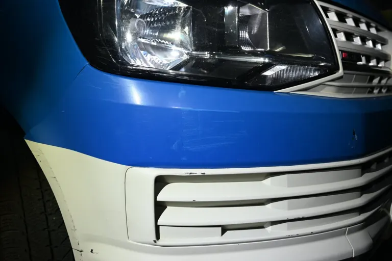 Schmerikon SG - Laterne bei Unfall touchiert