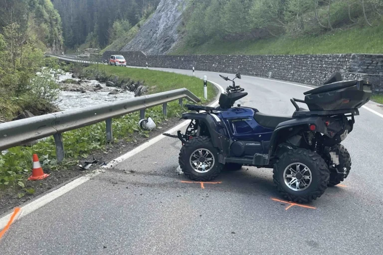 St. Antönien GR – Quad-Fahrer nach Unfall ins Spital geflogen
