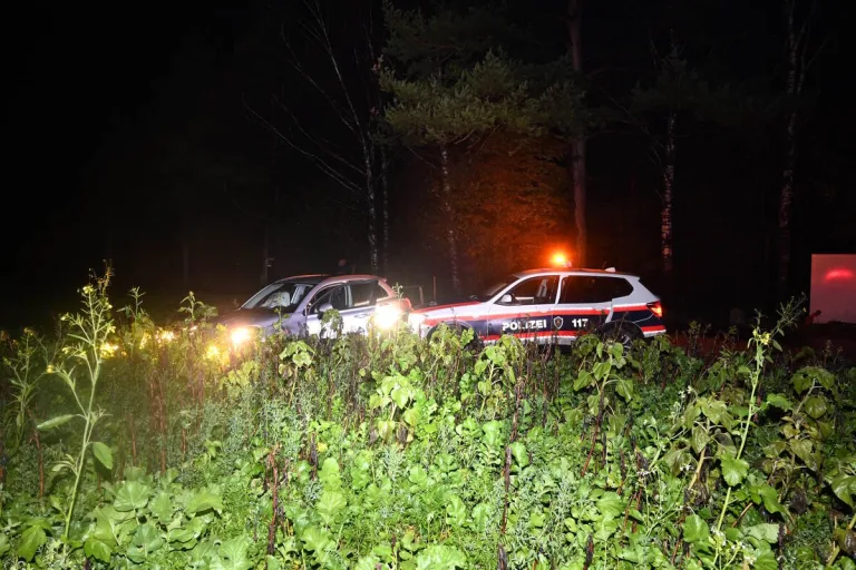 Grabs SG - Patrouillenfahrzeug der Polizei in Unfall involviert 