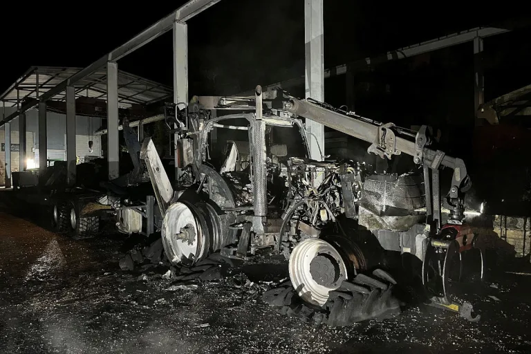 Laufen BL - Brand eines Traktors