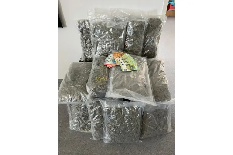 Wien – 13 Kilo Marihuana bei Ermittlungen sichergestellt