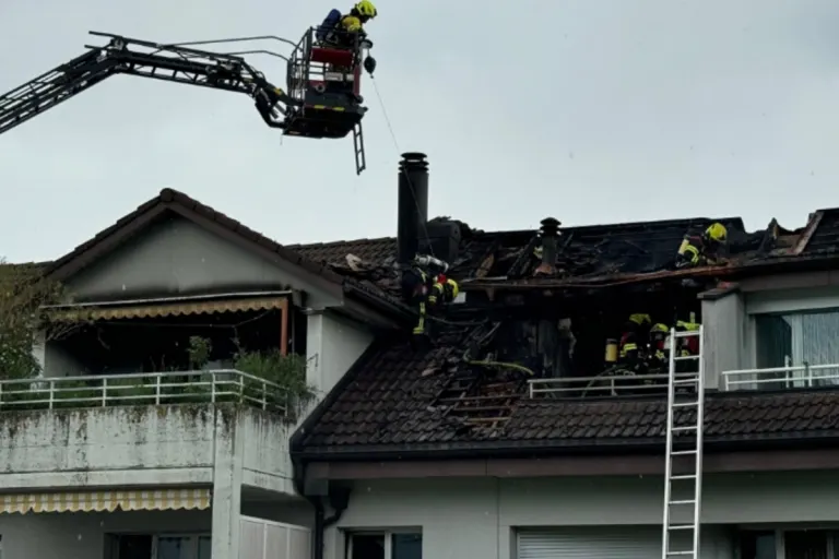 Menzingen ZG - Wohnung nach Brand unbewohnbar