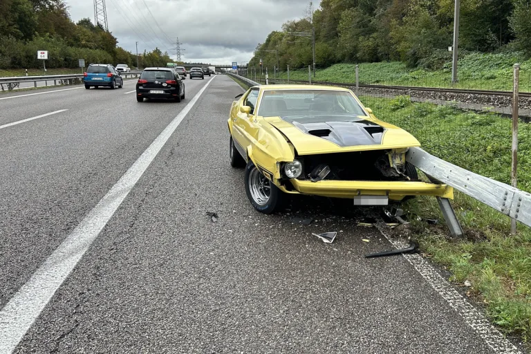 Walterswil/A1 AG - Unfall auf nasser Fahrbahn 