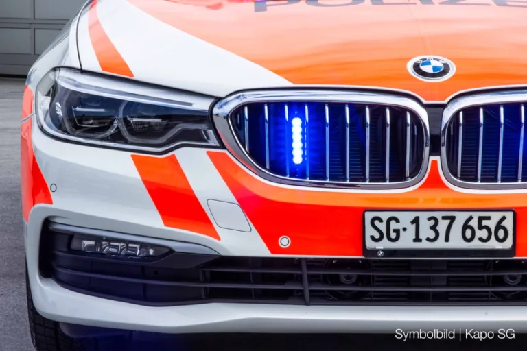 Stadt St. Gallen - Frau übergibt falschen Polizisten mehrere zehntausend Franken