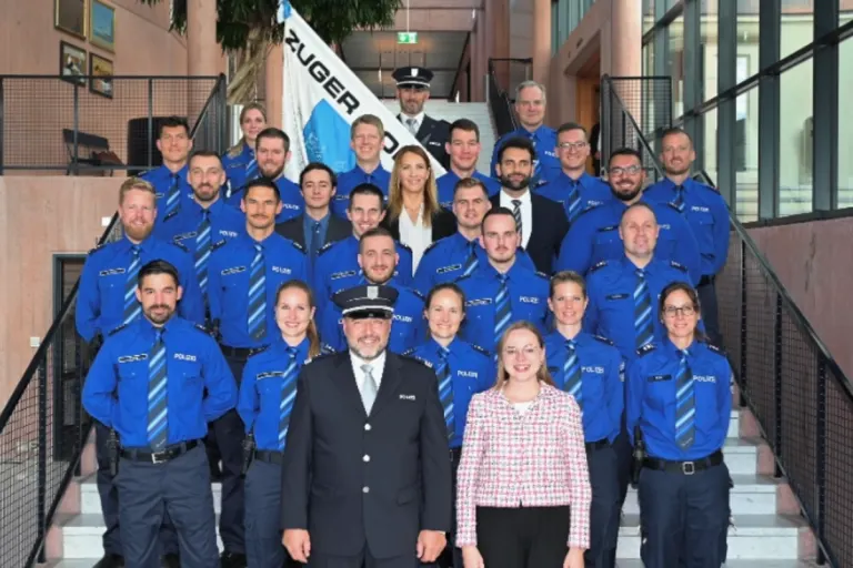 23 neue Zuger Polizeiangehörige