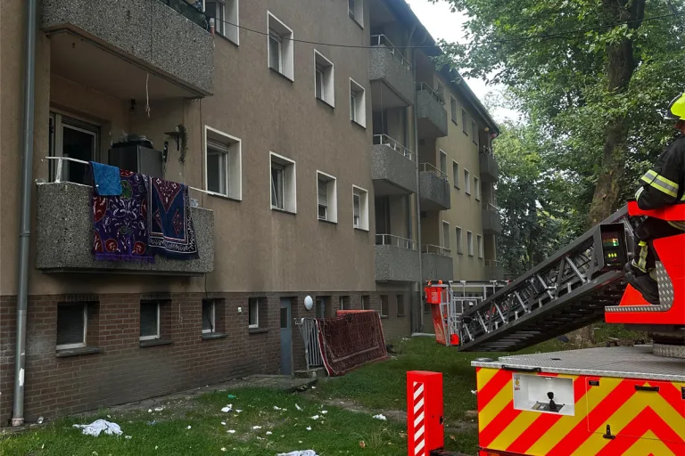 Bergheim NW – Drei Erwachsene und vier Kinder bei Kellerbrand gerettet