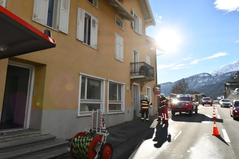Malix GR - Zigarette löst Brand aus 