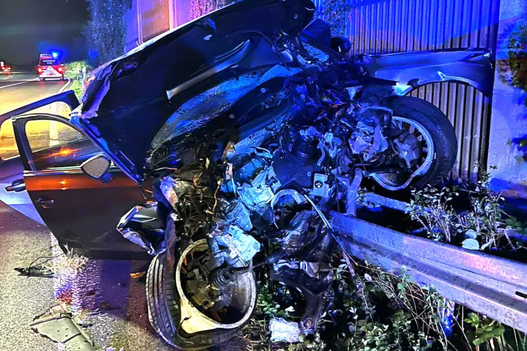 A 59 - Duisburg NW - Schwerer Unfall mit mehreren Verletzten 