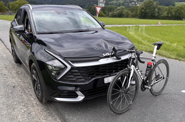 Eichberg  SG – Velofahrer bei Unfall schwer verletzt