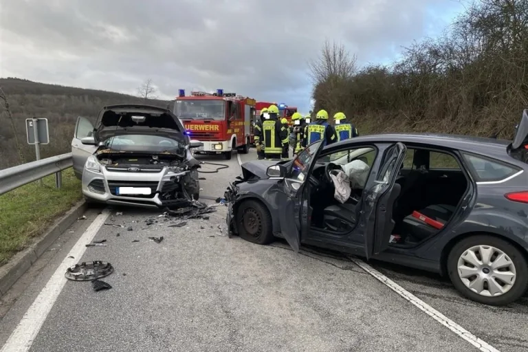 Bingen-Bingerbrück RP - Straße nach Unfall vollgesperrt