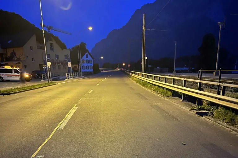 Mols SG – REGA-Einsatz nach Unfall mit verletztem E-Scooter-Fahrer