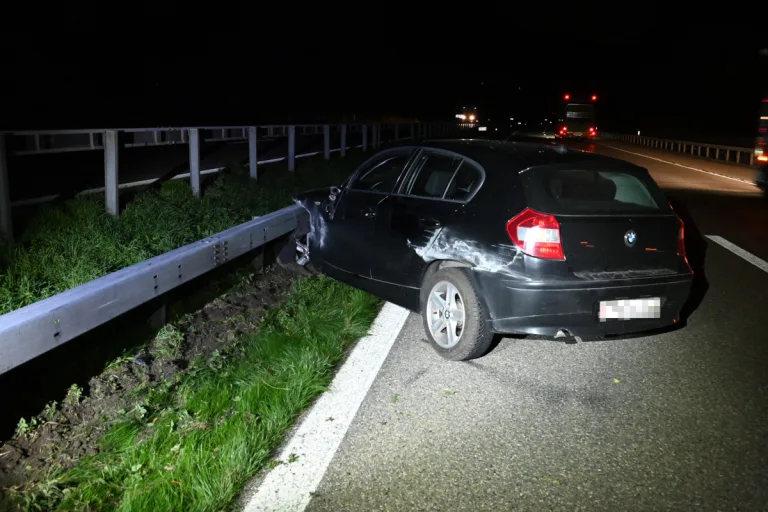 A1 Thal SG – Frau auf Autobahn verunfallt