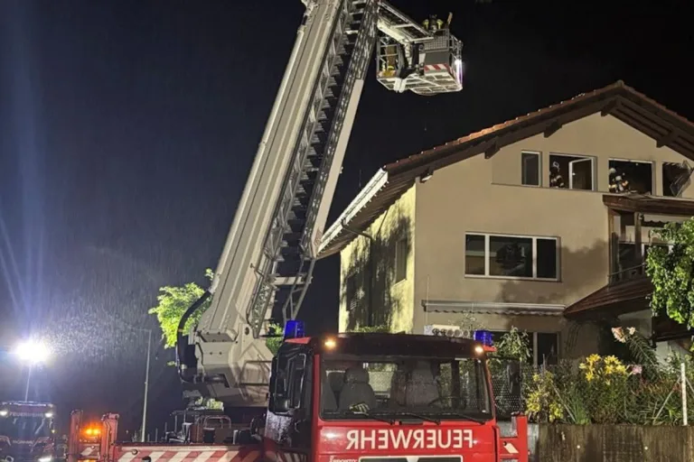 Melchtal OW – Brand in Dachstock nach Blitzeinschlag