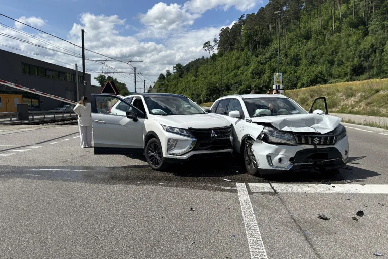 Hölstein BL – Zwei Verletzte nach Missachtung der Vorfahrt