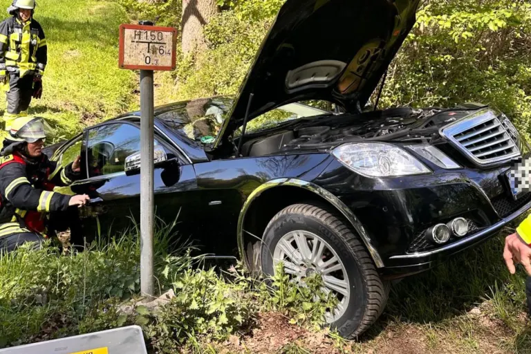Unfall in Schermbeck – Pkw rutscht in Straßengraben
