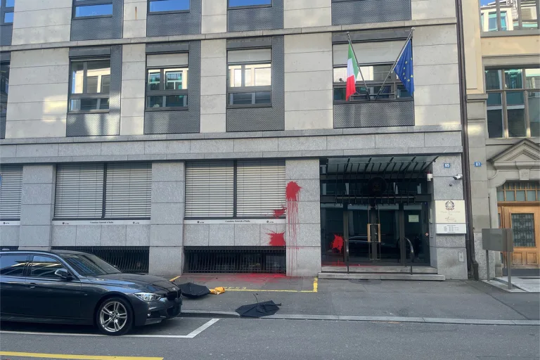 Zürich – Farbanschlag auf Konsulat bei nicht genehmigter Demonstration