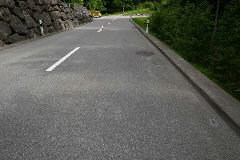 Gähwil SG - 16-jähriger Motorradfahrer verunfallt