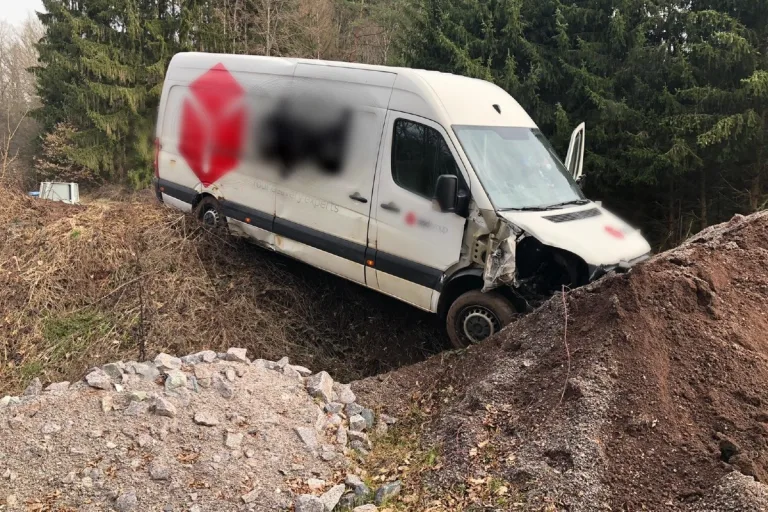 Salzwoog - Spektakulärer Selbstunfall wegen Sekundenschlaf!