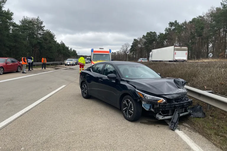 A6 Enkenbach-Alsenborn – Mutmaßliches Autorennen endet mit Unfall