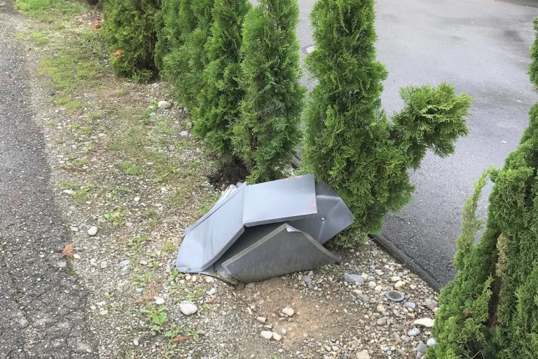 Fahrerflucht in Ramsen SH – Kollision in einer Ein-/Ausfahrt