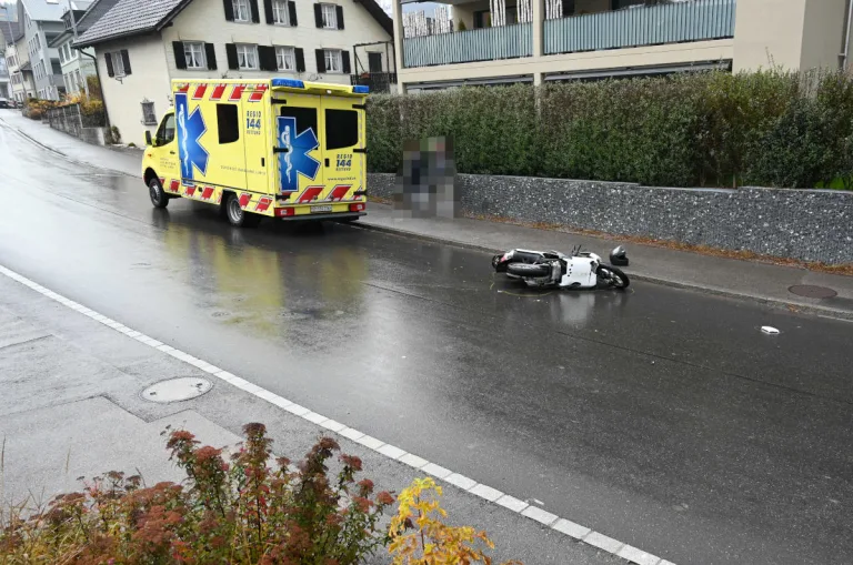 Eschenbach SG – Kollision zwischen Auto und Motorrad