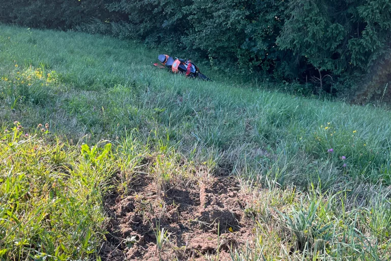 Malters LU – Töfffahrer bei Selbstunfall verletzt