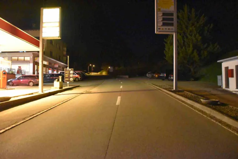 Campascio GR – Autolenkerin kollidiert mit Fahrradfahrer ohne Licht