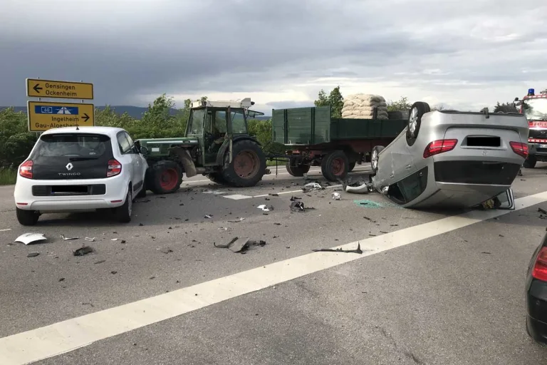 Vollsperrung in Gau-Algesheim - Unfall mit zwei Verletzten
