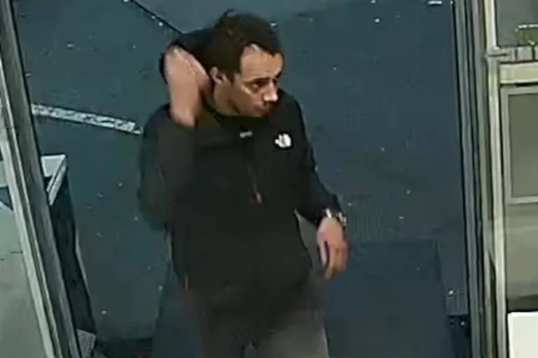 Wien – Fahndung nach brutalem Raubüberfall – Wer erkennt diesen Mann?
