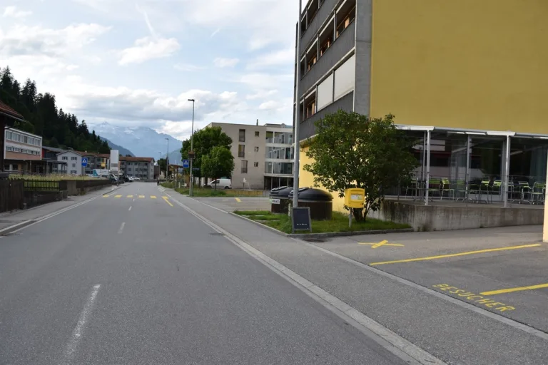 Thusis GR – 14-Jährige bei Unfall von Lastwagen erfasst und schwer verletzt