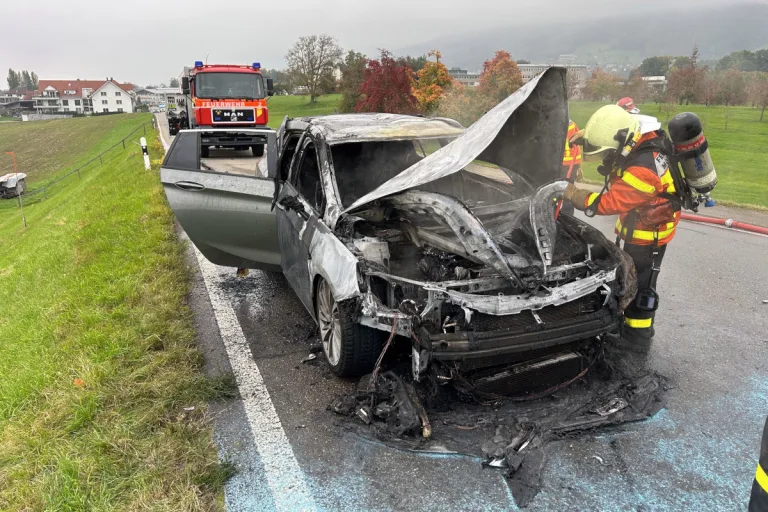 Mörschwil SG – Auto gerät in Brand