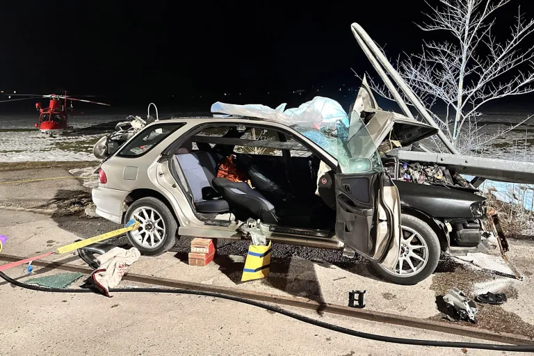 Schwerer Unfall in Unteriberg SZ – Strasse drei Stunden gesperrt