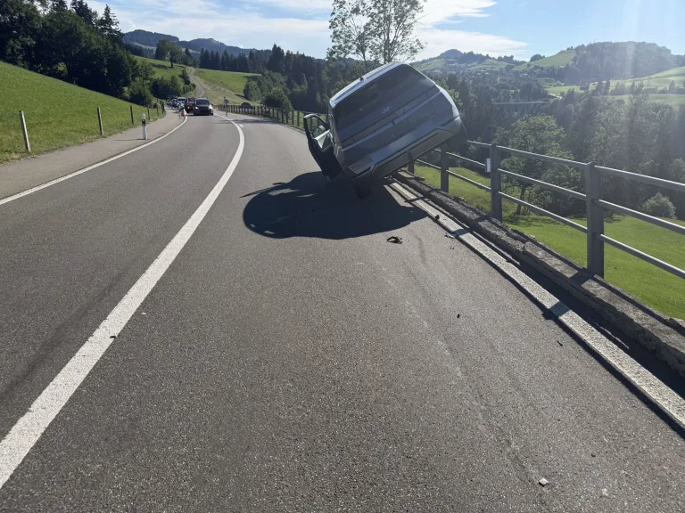 Hundwil AR – Medizinisches Problem sorgt für Unfall