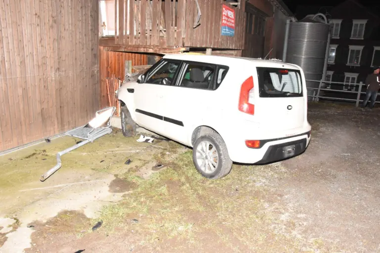  Waldkirch SG - Unter Alkoholeinfluss in Scheune gefahren