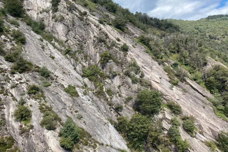 San Vittore GR - Kletterer holt sich in Kletterwand Beinbrüche 