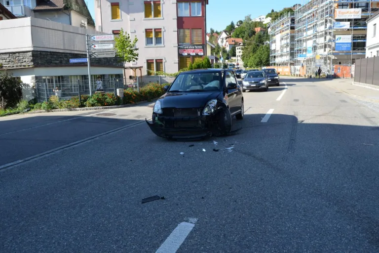 Herisau AR – Kollision zwischen zwei Autos