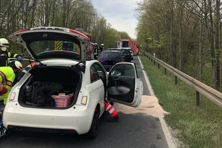 Alsdorf / Eschweiler – Schwer verletzte Person bei Unfallserie