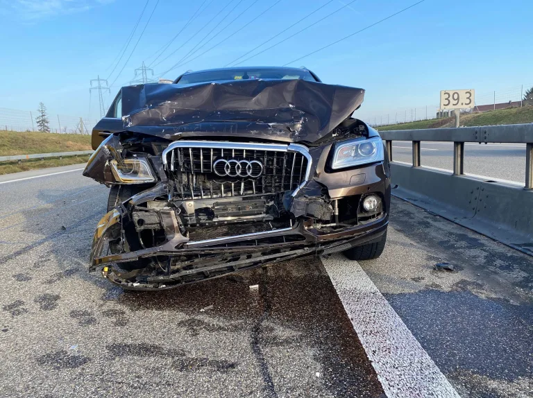 A1 bei Niederbipp BE – Drei Fahrzeuginsassen werden bei Auffahrkollision verletzt