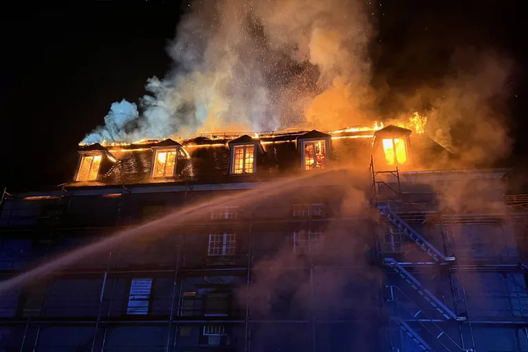 Velbert NW – Feuerwehr-Bericht zum Brand von Schloss Hardenberg