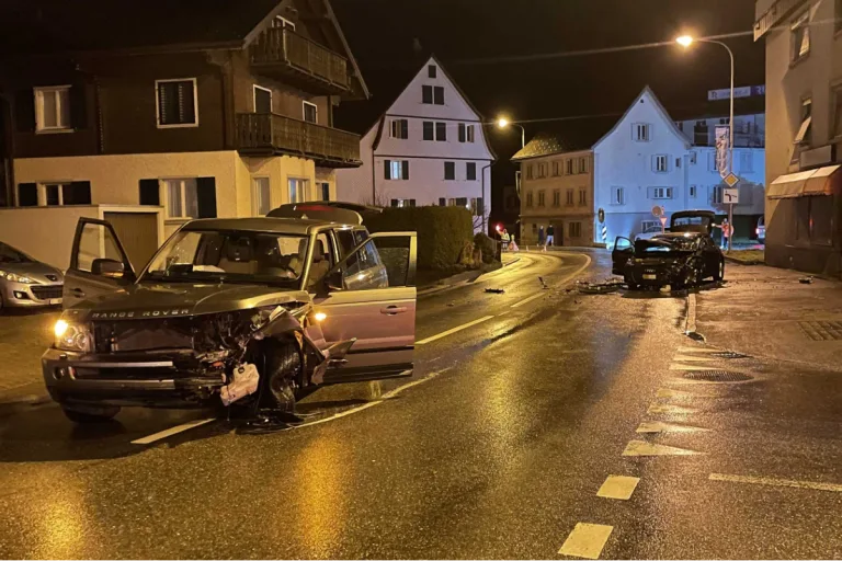 Schübelbach SZ - Heftige Frontalkollision - war Alkohol im Spiel?