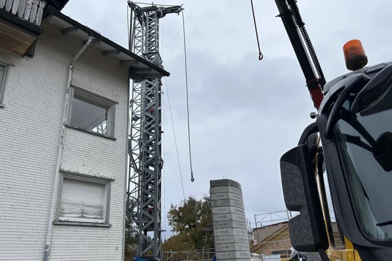 Grub AR – Auf Gegenfahrbahn frontal kollidiert